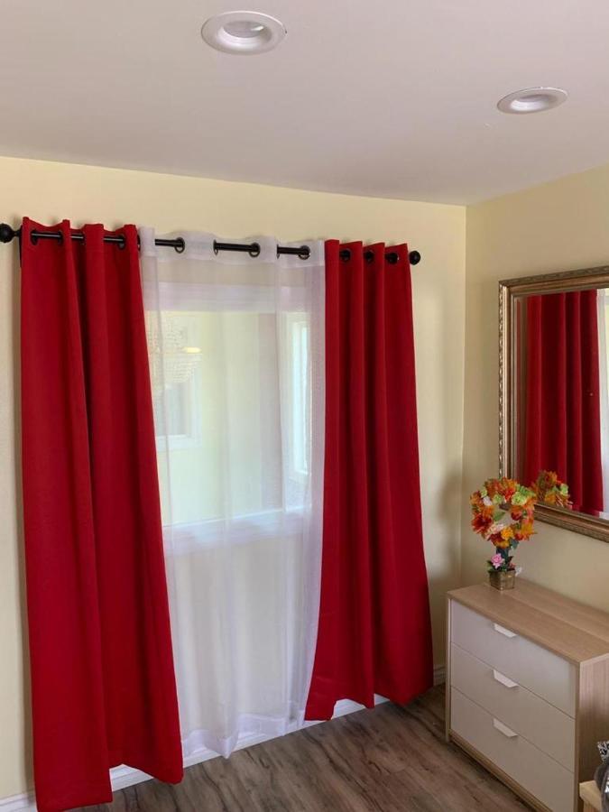 אינגלווד Lax Guest House מראה חיצוני תמונה
