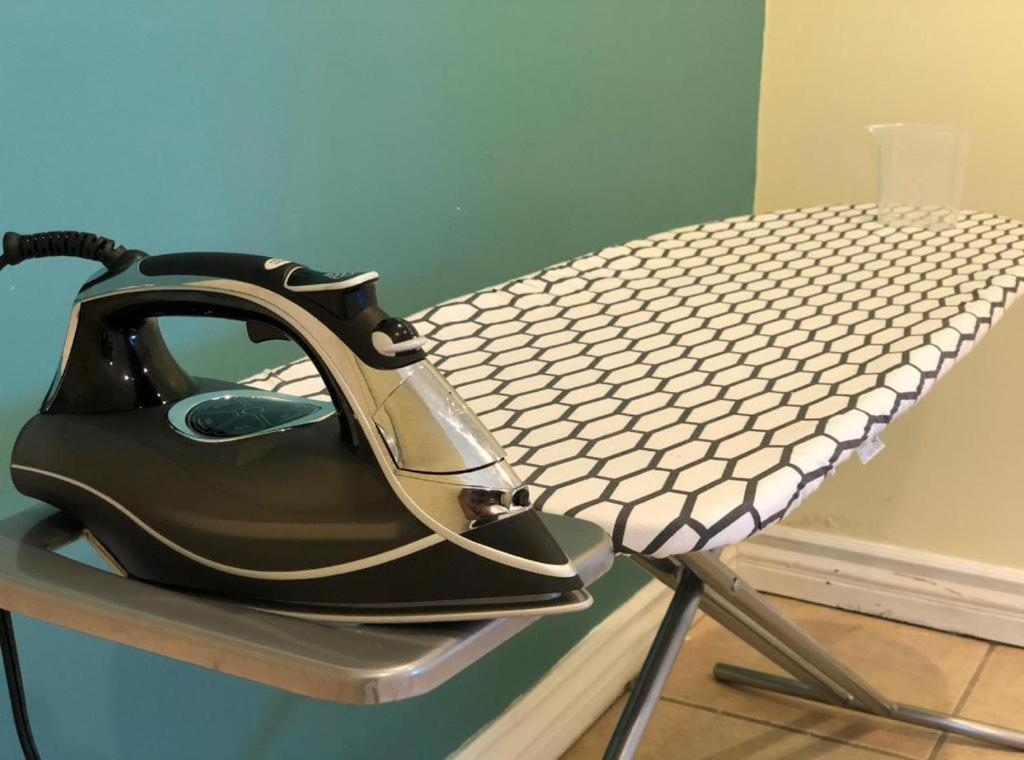אינגלווד Lax Guest House מראה חיצוני תמונה