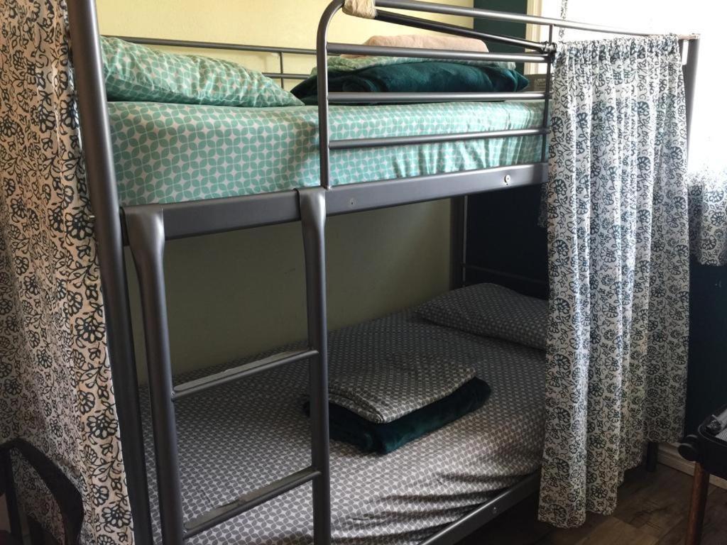 אינגלווד Lax Guest House מראה חיצוני תמונה