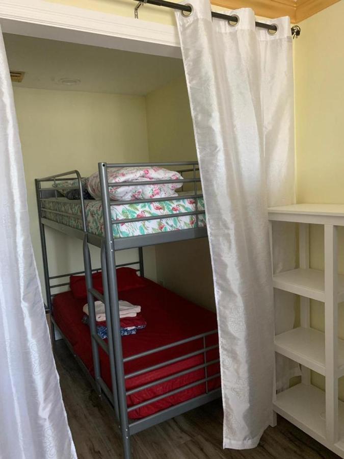 אינגלווד Lax Guest House מראה חיצוני תמונה