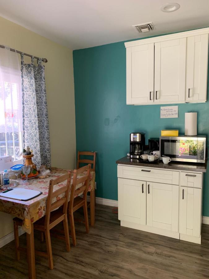 אינגלווד Lax Guest House מראה חיצוני תמונה
