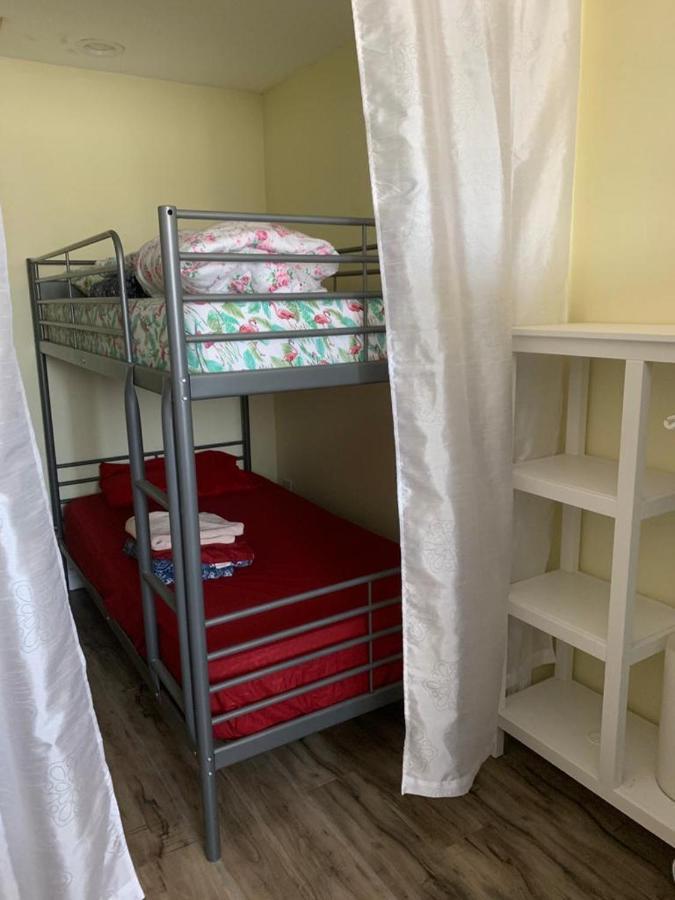 אינגלווד Lax Guest House מראה חיצוני תמונה